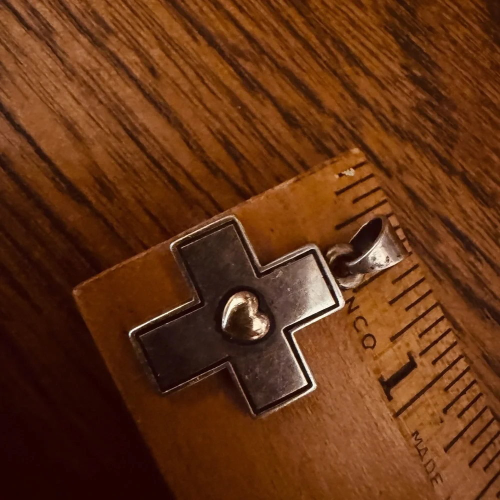 Retired James Avery Sterling Silver Cross Pendant with 24 k gold Heart - Picture 5 of 5